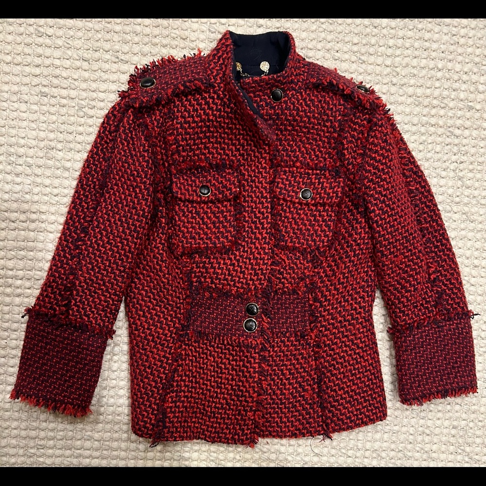 Tweed red and navy, gold/leather buttons, fitted